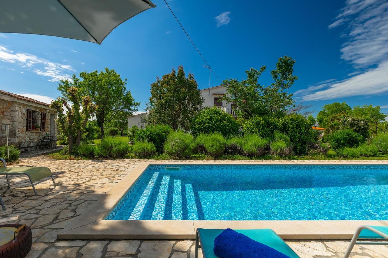 Apartmani Martina Porec Exterior photo