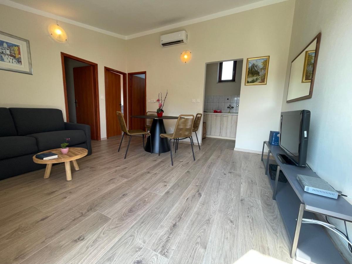 Apartmani Martina Porec Exterior photo