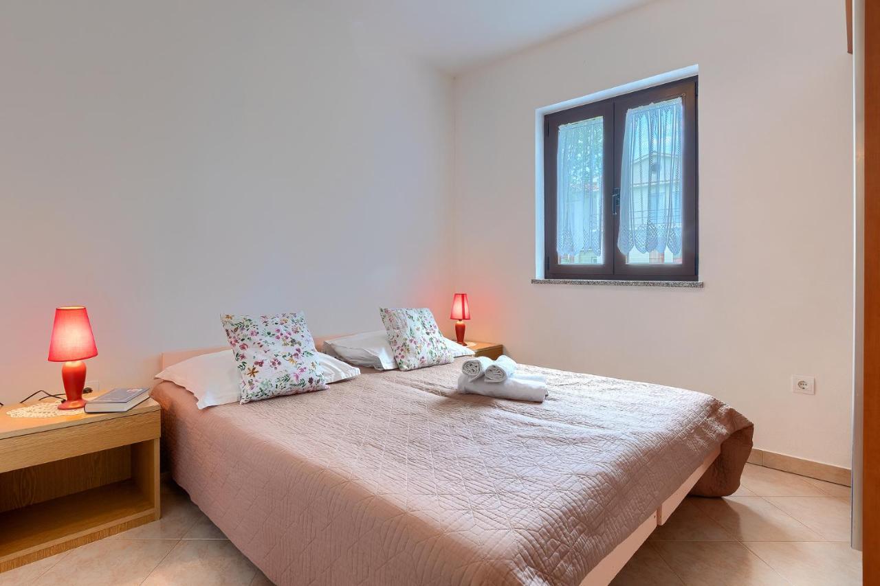 Apartmani Martina Porec Exterior photo