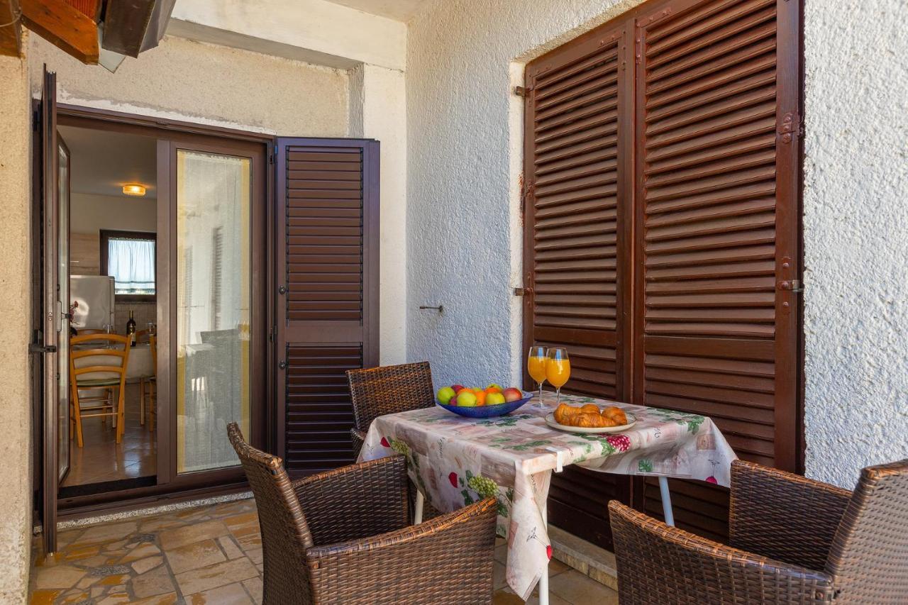 Apartmani Martina Porec Exterior photo