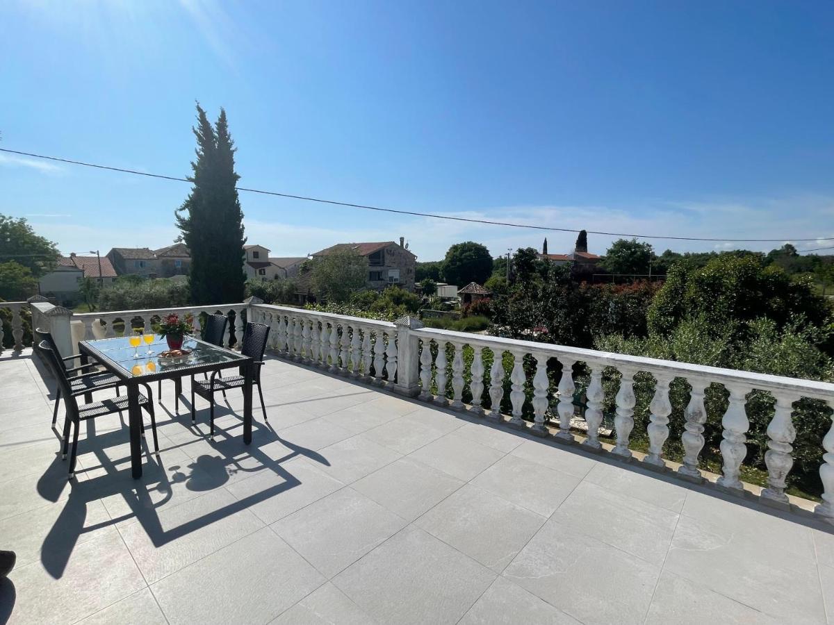 Apartmani Martina Porec Exterior photo