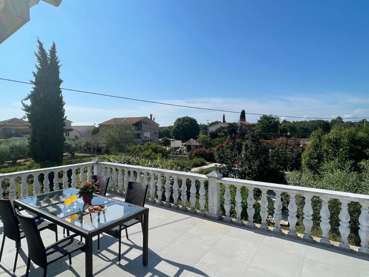 Apartmani Martina Porec Exterior photo